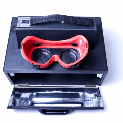 Bacterila Inspection Box 12 Watt with Removable UV